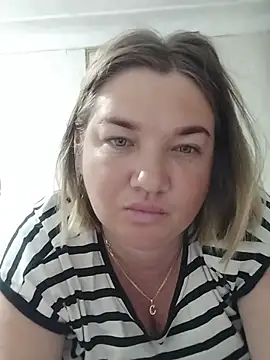 MiyaOlliver online show from July 21, 2026, 6:05 am