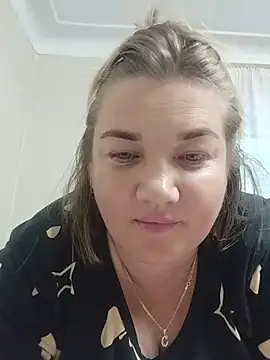 MiyaOlliver online show from August 3, 2026, 3:16 pm