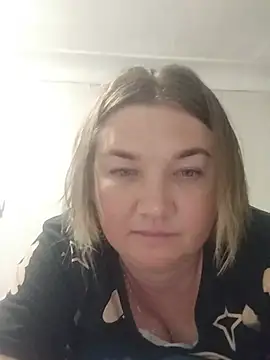 MiyaOlliver online show from August 5, 2026, 11:57 am