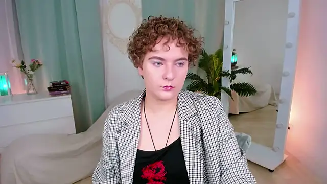 Snapshot of MelittaStorrie chatting on June 2, 2026, 7:21 am MelittaStorrie online show from June 2, 2026, 7:21 am