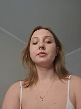Snapshot of ooopsitscandy chatting on June 1, 2026, 3:03 pm ooopsitscandy online show from June 1, 2026, 3:03 pm