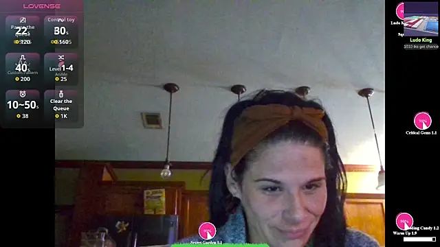 Snapshot of Vanessa_Valentine chatting on May 12, 2026, 11:51 am Vanessa Valentine online show from May 12, 2026, 11:51 am