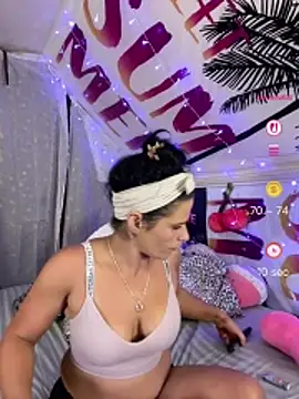 Snapshot of Vanessa_Valentine chatting on June 4, 2026, 3:07 pm Vanessa Valentine online show from June 4, 2026, 3:07 pm