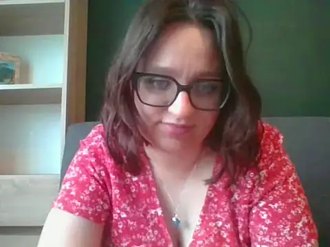 Snapshot of sensual_paris chatting on May 8, 2026, 5:35 am sensual paris online show from May 8, 2026, 5:35 am