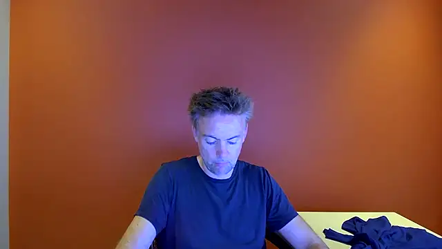 Snapshot of BronzeShowtime67 chatting on May 1, 2026, 2:54 pm BronzeShowtime67 online show from May 1, 2026, 2:54 pm