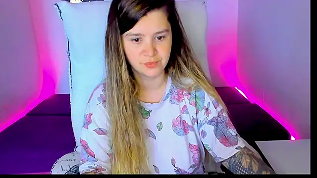 Snapshot of Natali_Secret chatting on June 22, 2026, 1:19 pm Natali Secret online show from June 22, 2026, 1:19 pm