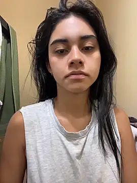 Snapshot of mia_moonna chatting on May 26, 2026, 11:50 am mia moonna online show from May 26, 2026, 11:50 am