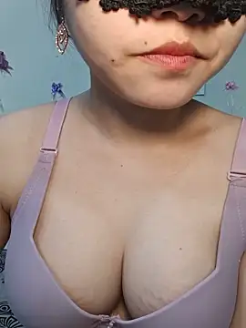 Snapshot of silkyhairs chatting on June 10, 2026, 5:28 am silkyhairs online show from June 10, 2026, 5:28 am