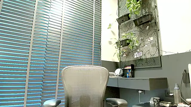 Snapshot of Peachy_ chatting on May 10, 2026, 7:57 am Peachy online show from May 10, 2026, 7:57 am