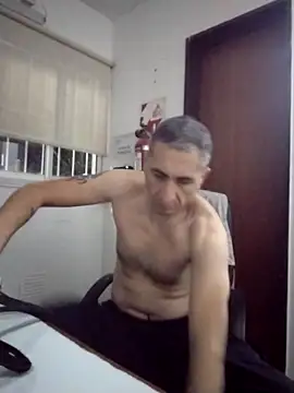 Snapshot of Alejandro83bsf chatting on June 13, 2026, 10:13 am Alejandro83bsf online show from June 13, 2026, 10:13 am