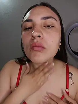 Snapshot of -brendda- chatting on July 31, 2026, 2:44 am -brendda- online show from July 31, 2026, 2:44 am