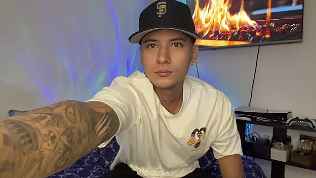 Snapshot of SexxxySquirterStev777 chatting on June 23, 2026, 12:25 pm SexxxySquirterStev777 online show from June 23, 2026, 12:25 pm