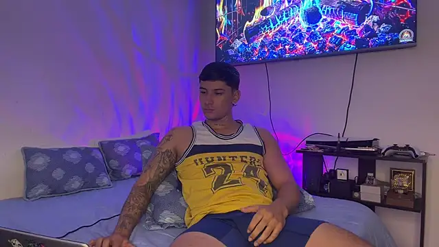 Snapshot of SexxxySquirterStev777 chatting on July 15, 2026, 9:36 am SexxxySquirterStev777 online show from July 15, 2026, 9:36 am