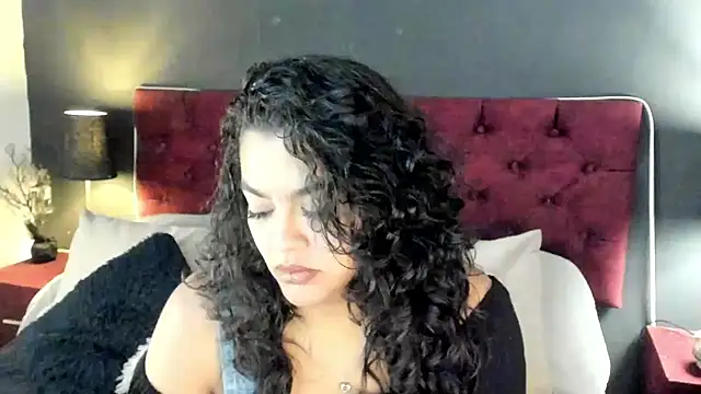 Snapshot of ZiaNoir_ chatting on July 5, 2026, 3:41 pm ZiaNoir online show from July 5, 2026, 3:41 pm