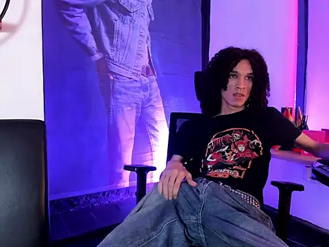 Snapshot of anddy_hugecock chatting on June 27, 2026, 1:17 pm anddy hugecock online show from June 27, 2026, 1:17 pm