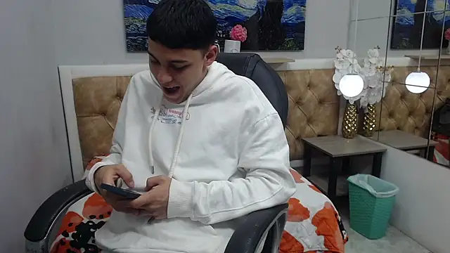 Ethanx18  online show from May 16, 2026, 4:09 am