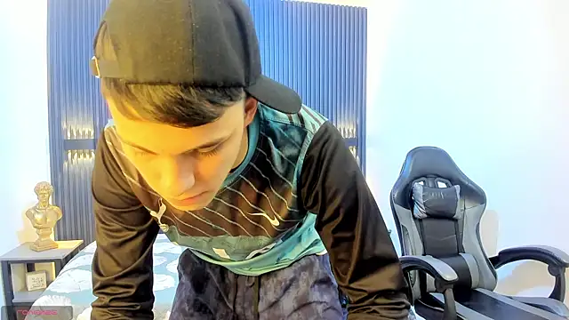 Ethanx18  online show from May 22, 2026, 3:50 pm