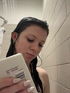 kaygbbmama online show from April 30, 2026, 12:06 am