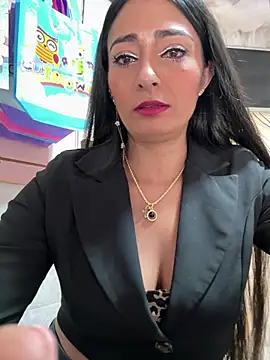 Snapshot of IsabellaMariet chatting on June 9, 2026, 2:39 pm IsabellaMariet online show from June 9, 2026, 2:39 pm