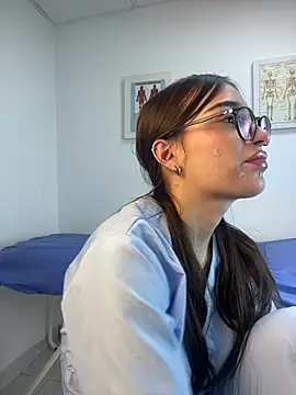 Snapshot of Sweet_Milaa1 chatting on May 19, 2026, 7:20 pm Sweet Milaa1 online show from May 19, 2026, 7:20 pm