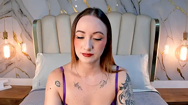 Snapshot of Hannah_Lane chatting on August 3, 2026, 12:21 pm Hannah Lane online show from August 3, 2026, 12:21 pm