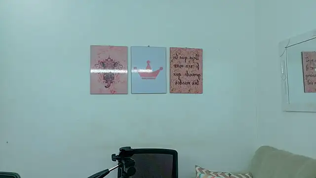 Snapshot of Zoe_rousse01 chatting on May 16, 2026, 8:07 pm Zoe rousse01 online show from May 16, 2026, 8:07 pm