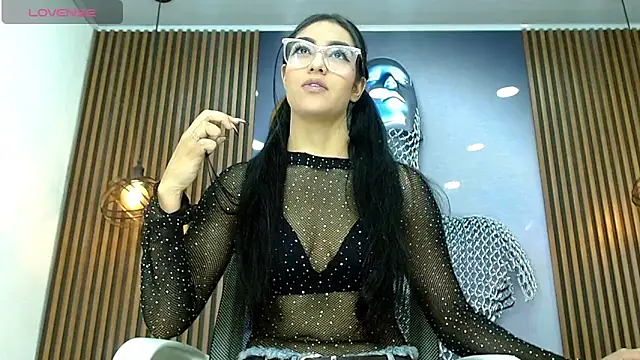 Snapshot of RoxxySweet01 chatting on May 4, 2026, 1:18 pm RoxxySweet01 online show from May 4, 2026, 1:18 pm