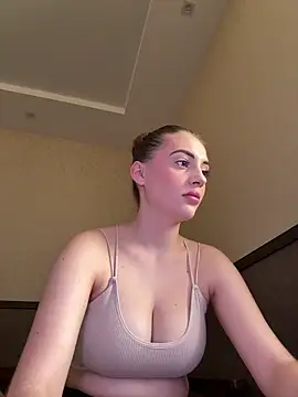 Snapshot of EmersonBenet chatting on May 25, 2026, 9:37 am EmersonBenet online show from May 25, 2026, 9:37 am