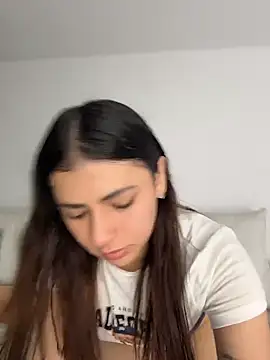 Snapshot of EmilyCxx chatting on July 8, 2026, 12:04 am EmilyCxx online show from July 8, 2026, 12:04 am
