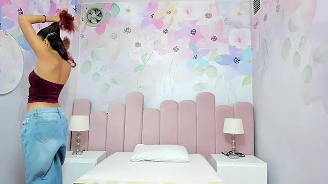 Miabloom19  online show from July 2, 2026, 2:11 am