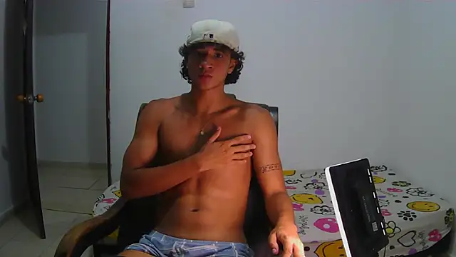 Snapshot of Hansel_take chatting on May 28, 2026, 1:58 am Hansel take online show from May 28, 2026, 1:58 am