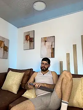 DomBoy  online show from June 2, 2026, 8:33 pm
