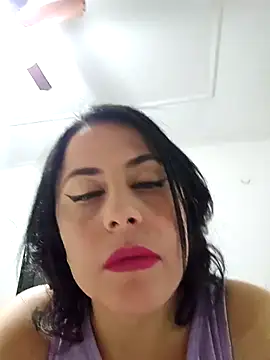 Rebelchocolate online show from June 15, 2026, 4:58 am