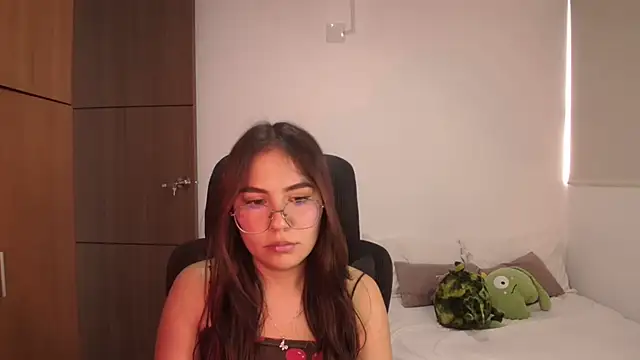 abbyyandmaxx online show from June 19, 2026, 4:22 pm