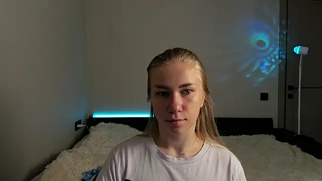 AnnaAlexArti online show from June 25, 2026, 5:12 am
