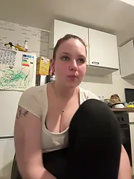 CuteBeaX online show from May 23, 2026, 7:18 pm