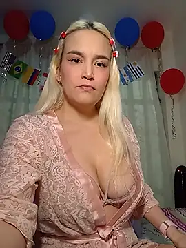alezzafox online show from July 15, 2026, 5:56 am