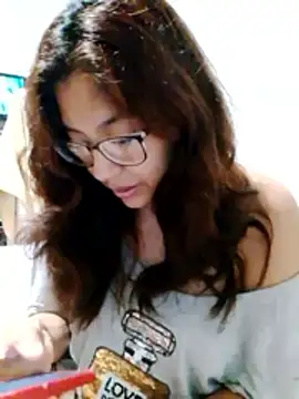 Snapshot of Grace_Moon04 chatting on June 16, 2026, 8:06 am Grace Moon04 online show from June 16, 2026, 8:06 am
