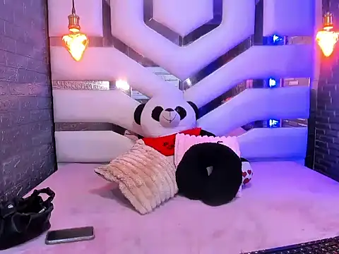 MahiaraHot online show from June 19, 2026, 2:05 am