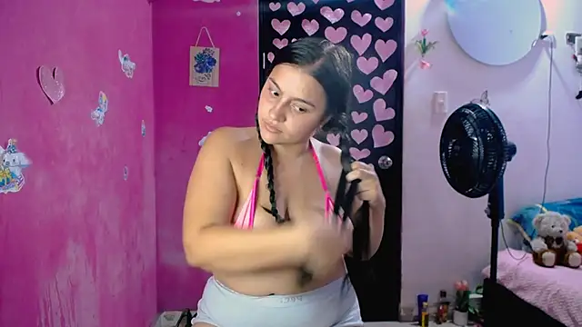 Kiara tits online show from June 20, 2026, 1:41 am