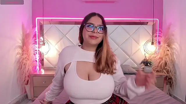 Snapshot of Sabrinaleblanc chatting on June 23, 2026, 12:41 am Sabrinaleblanc online show from June 23, 2026, 12:41 am