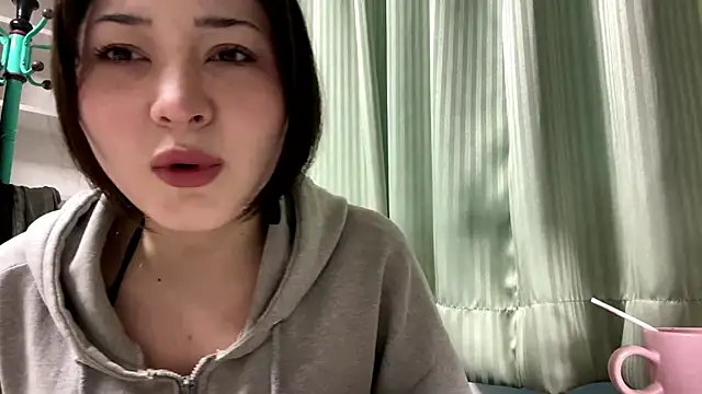 Snapshot of Sonata_Asky chatting on May 16, 2026, 10:08 pm Sonata Asky online show from May 16, 2026, 10:08 pm