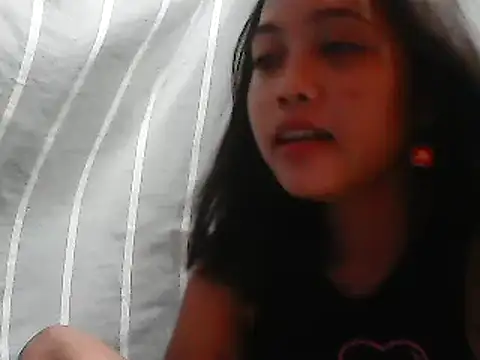 Yours AsianPinayGirl18 online show from June 22, 2026, 6:43 am