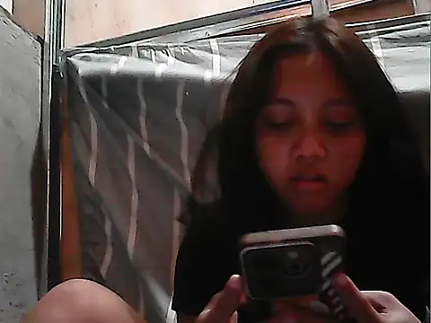Yours AsianPinayGirl18 online show from July 2, 2026, 3:23 am