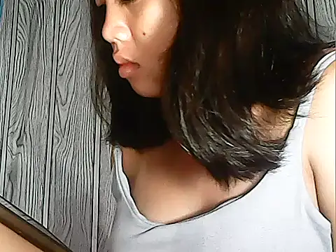 Yours AsianPinayGirl18 online show from July 30, 2026, 10:31 pm