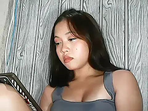 Yours AsianPinayGirl18 online show from July 31, 2026, 10:36 am