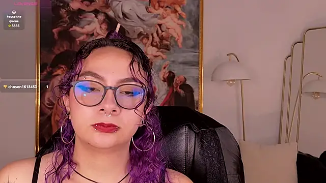 Snapshot of LoiseHarper chatting on May 31, 2026, 6:09 pm LoiseHarper online show from May 31, 2026, 6:09 pm