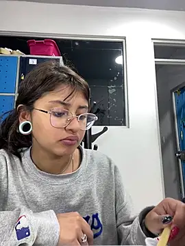 Snapshot of Noa_lau chatting on July 23, 2026, 8:51 pm Noa lau online show from July 23, 2026, 8:51 pm