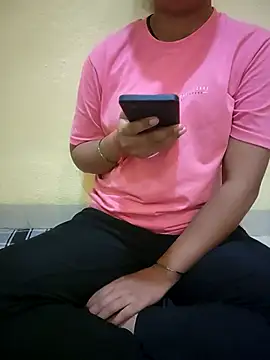 Seema yadav01 online show from April 30, 2026, 7:47 am