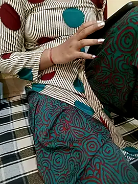 Snapshot of Seema_yadav01 chatting on July 10, 2026, 5:23 am Seema yadav01 online show from July 10, 2026, 5:23 am